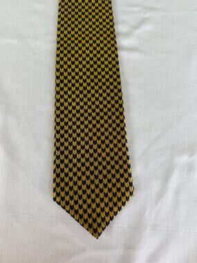Preppy Andrew Scott 100% Silk Blue/Gold Chevron Woven Classic Men's Tie